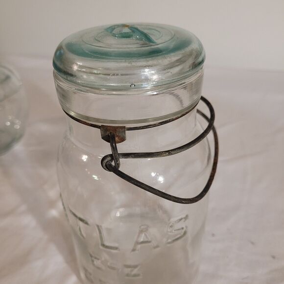 Small Glass Pumpkin Candy Jar And Vtg ATLAS EZ Seal Qt Jar - Picture 7 of 11